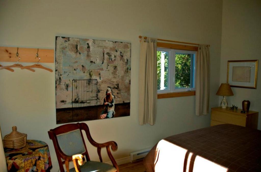 Gite Au Pied Du Courant De Gilbert Desjardins มองต์-ลอริเยร์ ห้อง รูปภาพ